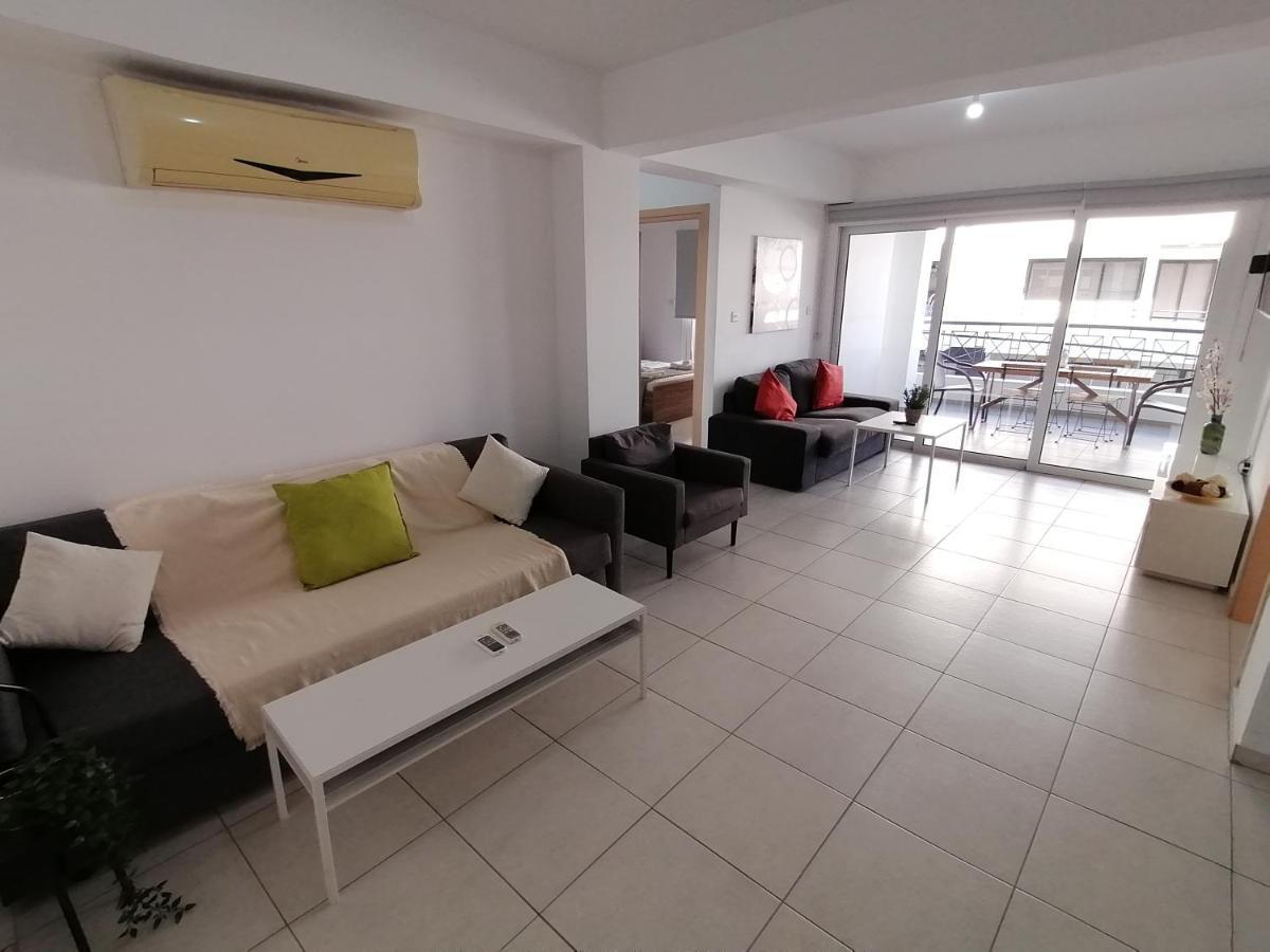 Must Stay - City Center Ларнака Экстерьер фото